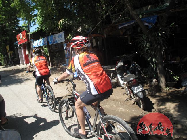 Luang Prabang Cycling To Vientiane - 7 Days